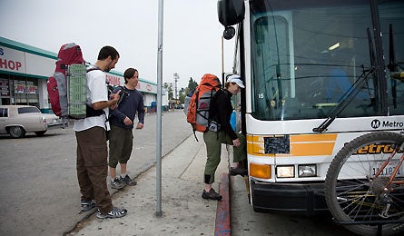 3-Bus.jpg 11314 Bus_to_the_trail_3