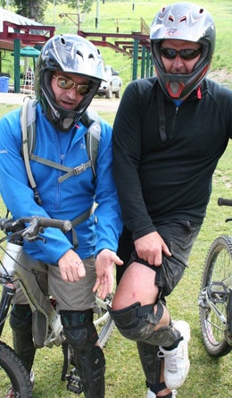 Gt Downhill Bike 17937 downhill_bike_wounds