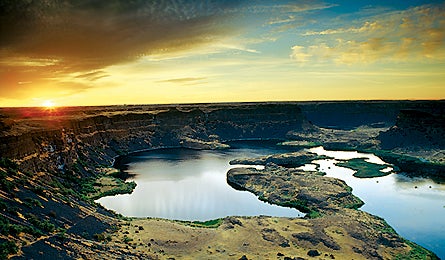 "October 09 natural wonders washington dry falls 445x260"