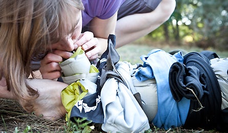Slideshow First Aid Broken Leg 4 445x260 18793 slideshow first aid broken leg 4 445x260