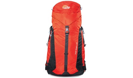Lowe 445 20352 lowe_alpine_tour attack