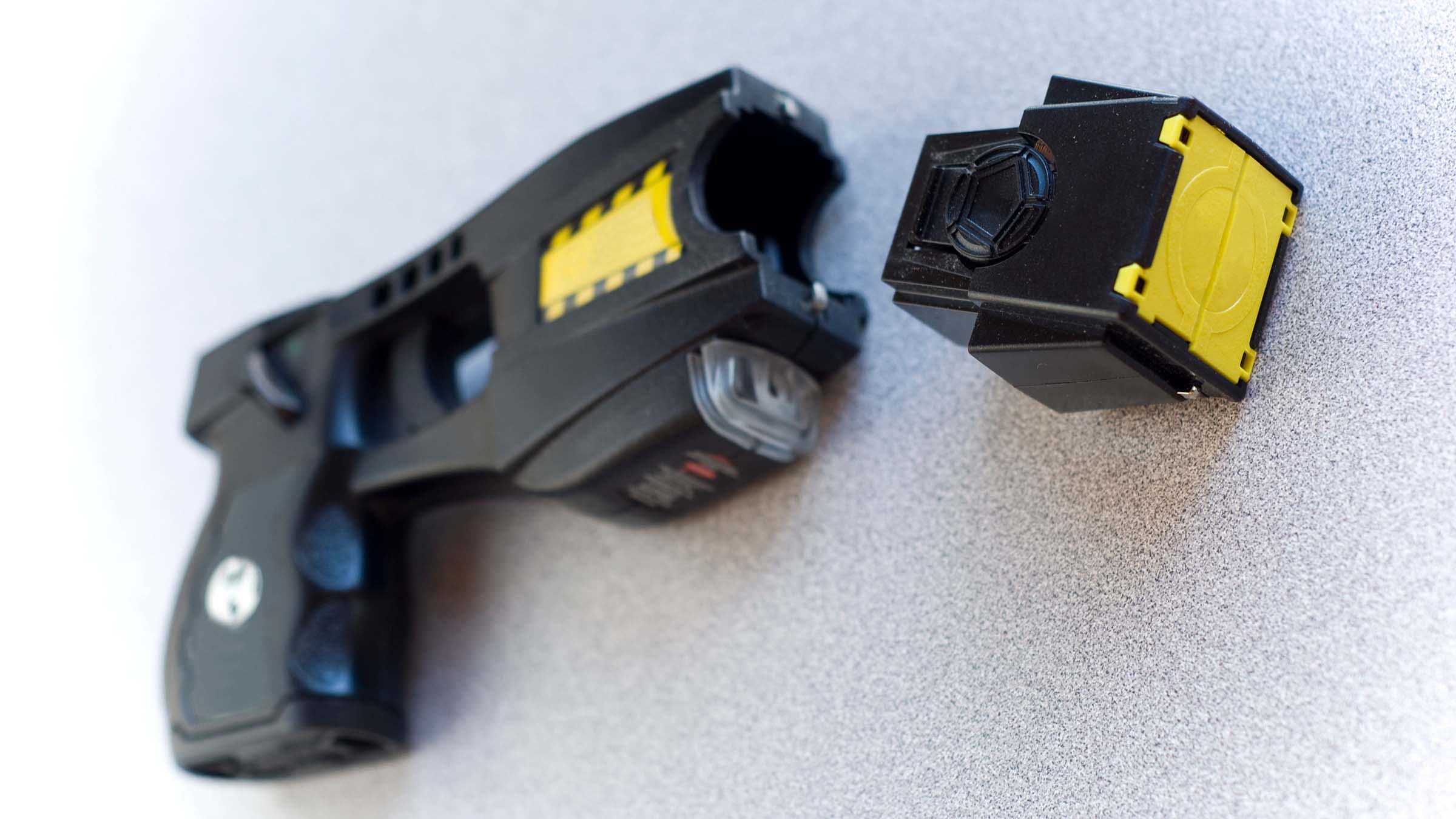 Are Dogs Afraid Of Stun Gun Taser