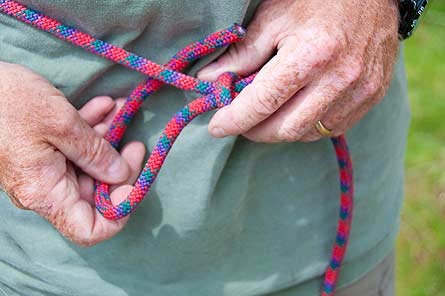 Knot Slideshow Half Hitch 1 445x296 24668 knot slideshow half hitch 1 445x296