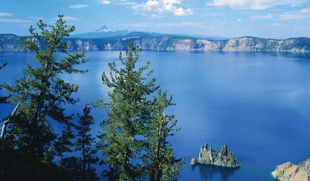 "Crater_Lake_Laurence.jpg"