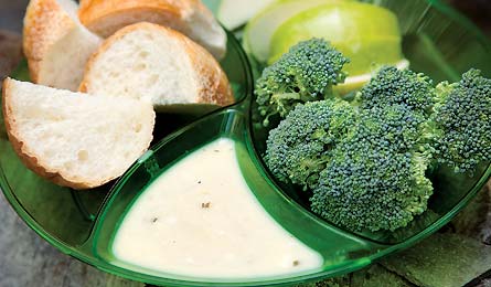 "Oct2010_FondueRecipe_Bailie_3248_445x260"