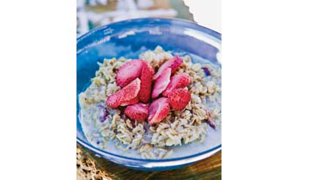 "GG11_granola_breakfast_445x260"