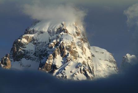 1 Abstract MG 8089 445x300.jpg 32430 Clouds perfectly frame the grand snow capped peak.