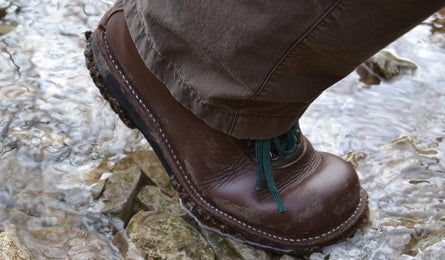 Esatto Custom Boots 2 445x260 32590 esatto custom boots 2 445x260