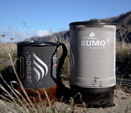 Jetboilslide Sumobiglittle 445 32779 Seen here with its .8-liter sibling, the Sol, the Sumo Ti pot has a 1.8-liter capacity, making it an ideal setup for 2 people. The Sumo Ti is…