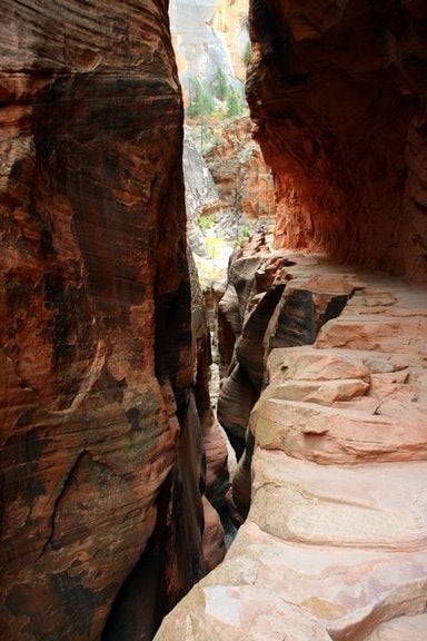 Overhang None