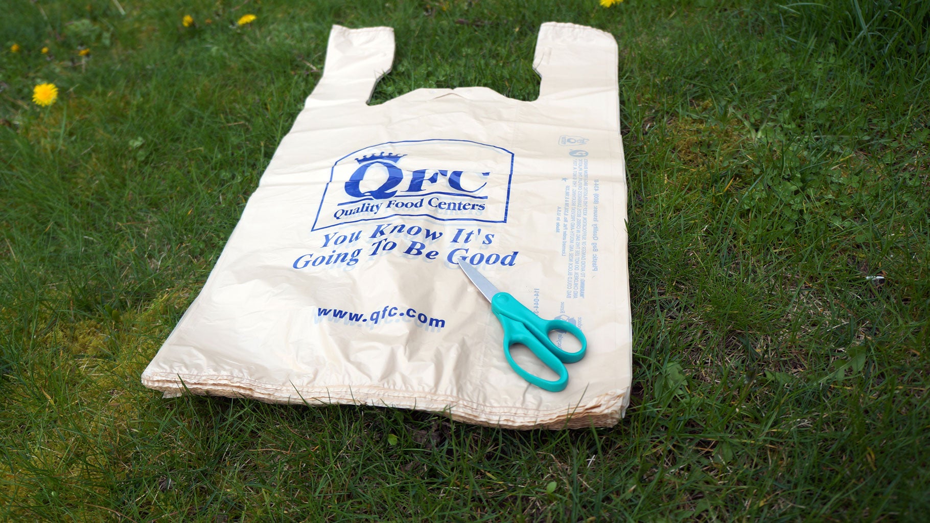 "Lay the bags flat with handles flat on the sides."