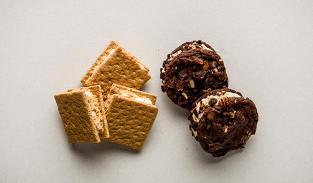 Cheesecake: Step 7 Eat up! Each recipe makes 2 sandwiches. Variation: Use graham crackers instead of chocolate cookies.