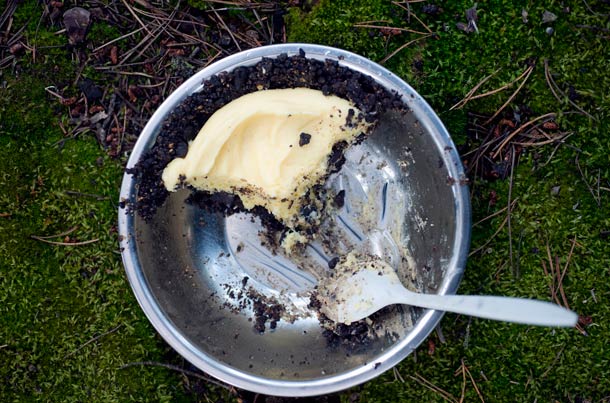 No Bake Oreo Cheesecake No Bake Oreo Cheesecake served with: GSI Glacier Stainless 7” Bowl: $5.95, 5.1 oz gsioutdoors.com REI Campware Soup Spoon: $1.00, .3 oz www.rei.com