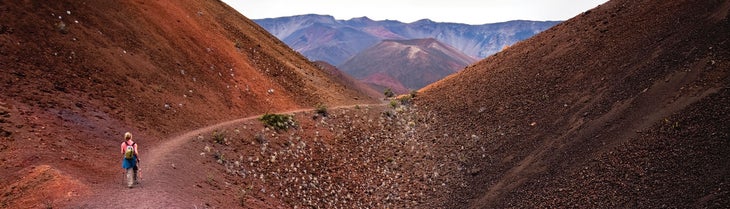 ABASER_Haleakela_HalemauuTrail_1400x400 Halemau'u Trail en route to the Paliku Cabin - Haleakala (Photo by Anton Baser)