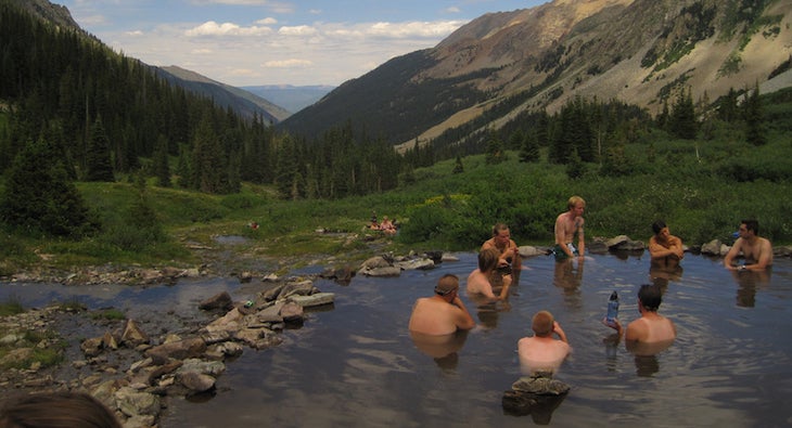 Conundrum Hot Springs, Maroon Bells-Snowmass Wilderness, Aspen CO Who doesn’t want to soak at the foot of 14ers? Take a 8.5 mile hike to Conundrum Hot Springs outside of Aspen, Colo. for ridge views like this in the…