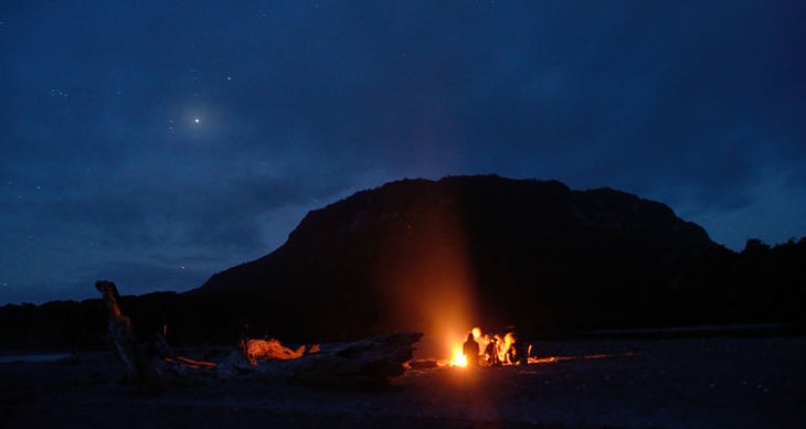 history to campfire Tristan Schurr/ Flickr