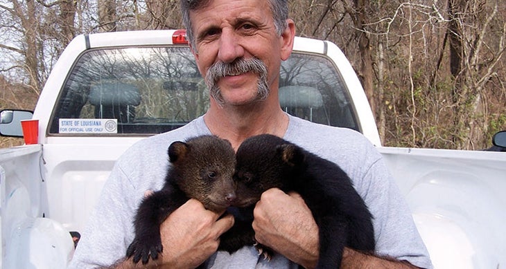 BP0316BEAR_BBCC027_750x400 black bear