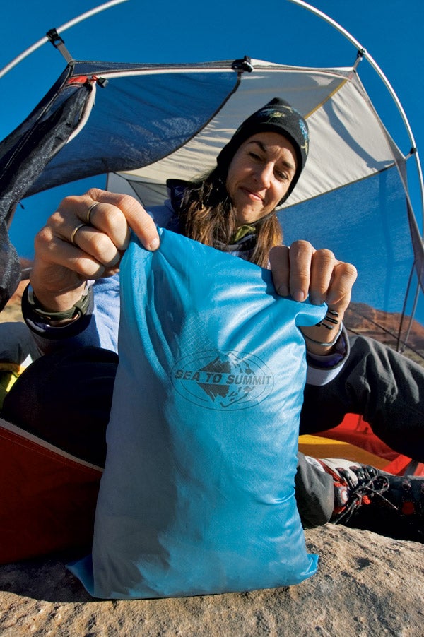 2006_BP0406EDCH10 editors choice 2006 sea to summit drypack