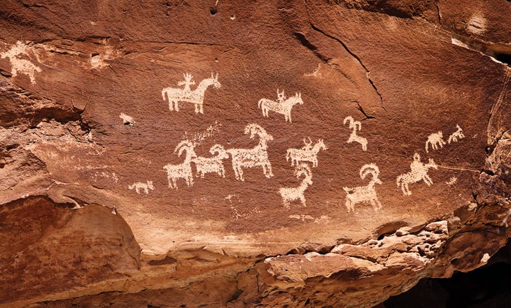 cave_drawing Petroglyphs Canyonlands National Park