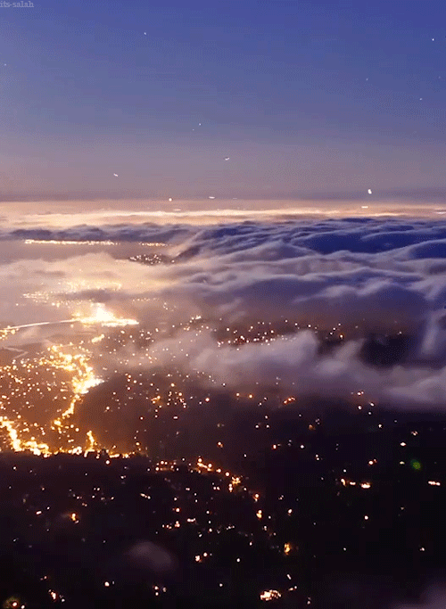 MOUNTAIN LIGHTS None