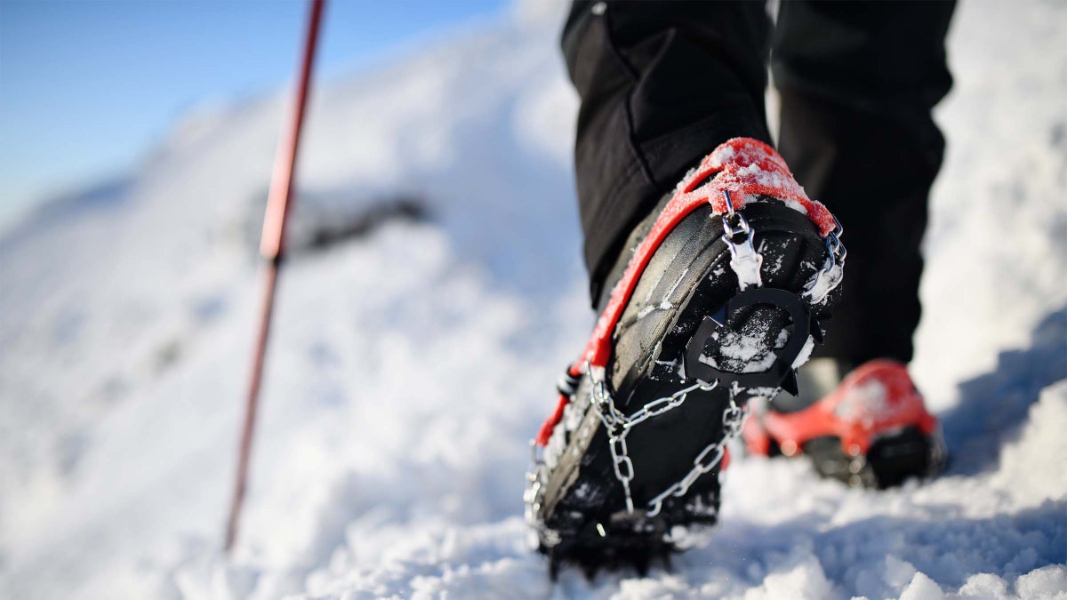How to Choose Between Microspikes, Crampons, and Snowshoes for Winter