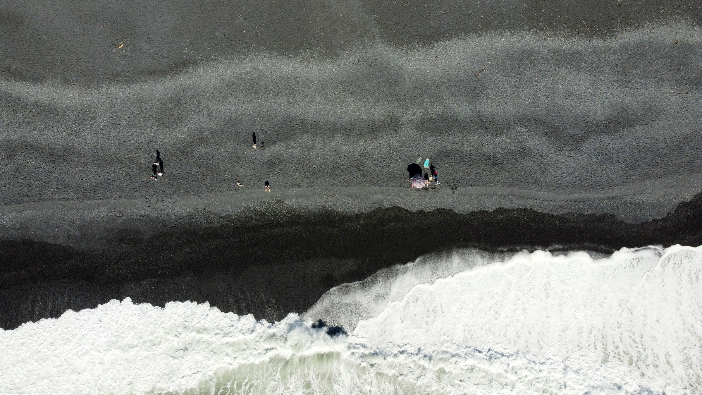 Black Sands Beach