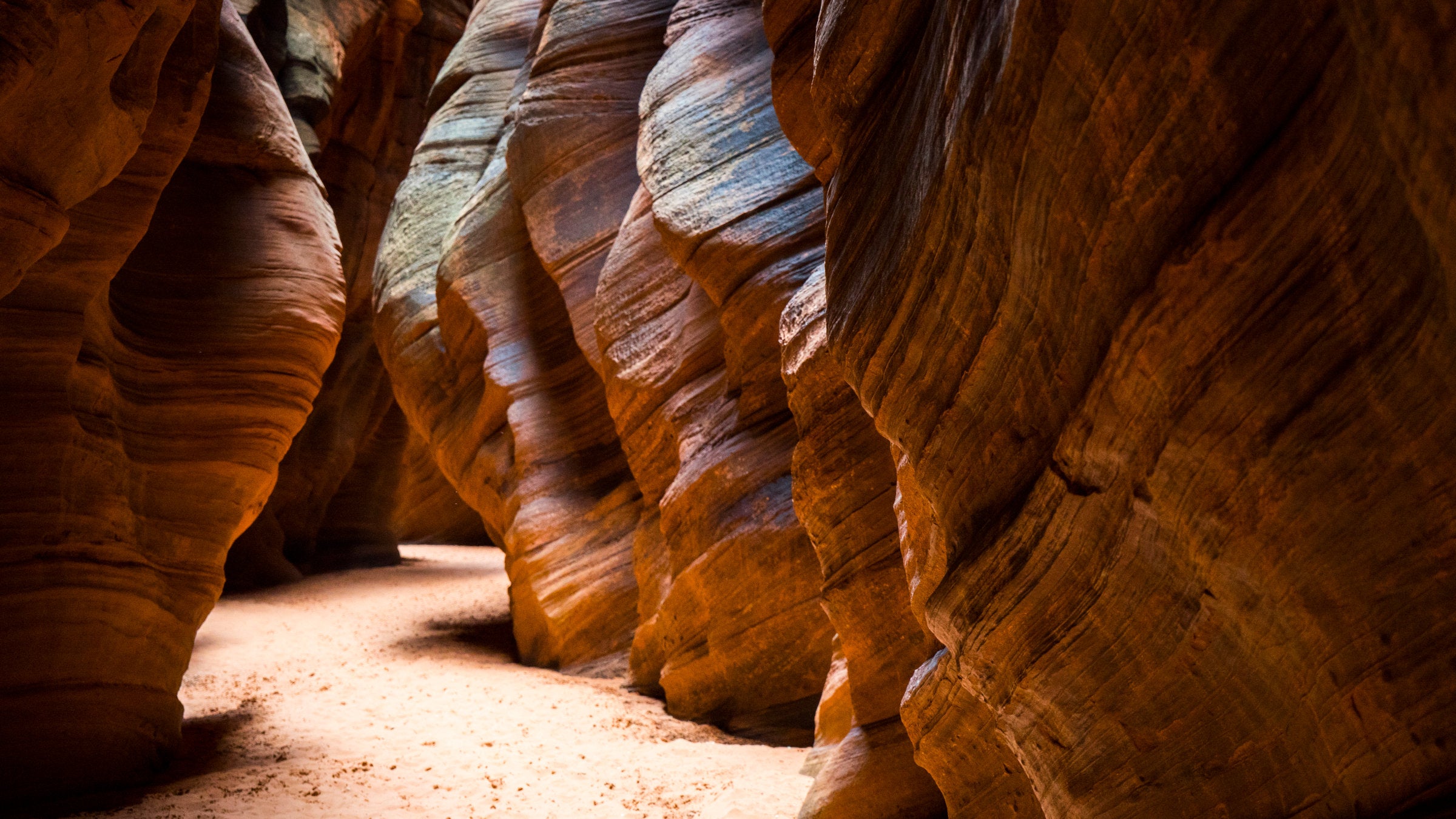 An empty stretch of canyon deep in Buckskin Gulch in Southern Utah