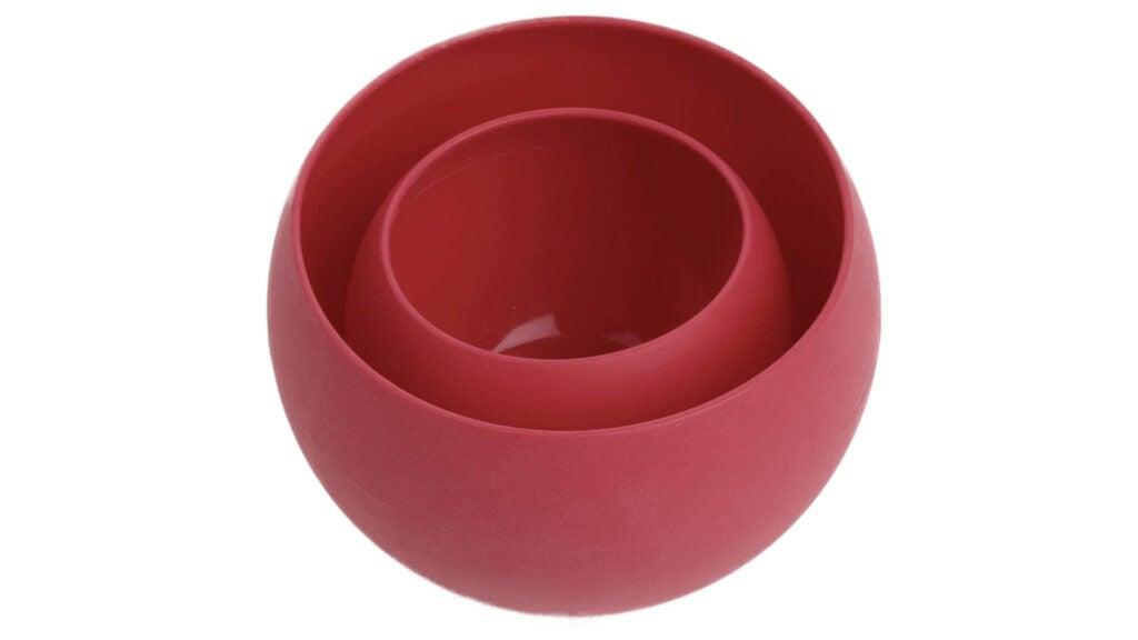 NextImg:These Squishy Silicone Bowls Are the Perfect Camp Cookware