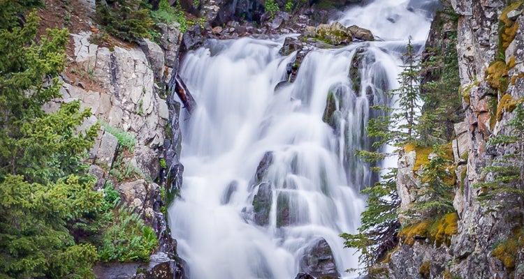 Blue Lakes Trail: Waterfalls blue lakes trail