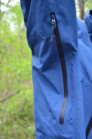 Slideshow Arcteryx Theta Deployed Pit Zips 445 29744 slideshow arcteryx theta deployed pit zips 445
