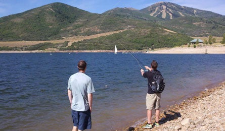 Scott-casting-in-Redington-competition 445x260 38071 Scott casting in the Redington fly fishing competition