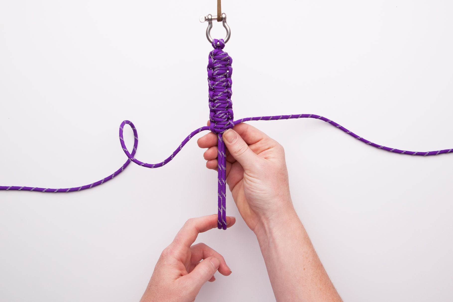 how to make a parachute cord bracelet