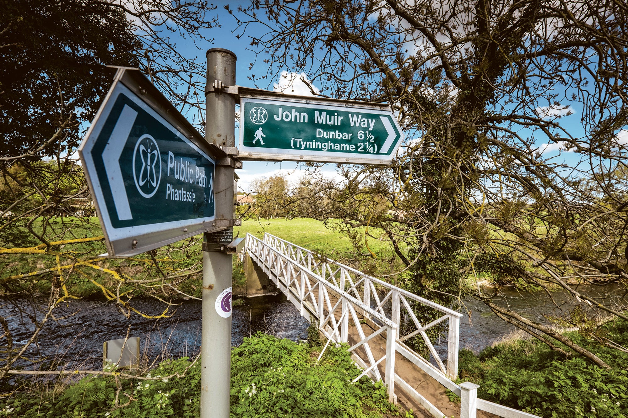 BP0118SCOT_MacLeanEastLintonJMWXT15970-gf3 A bridge over the river Tyne, on the hike's first day heading west from Dunbar in Scotland.