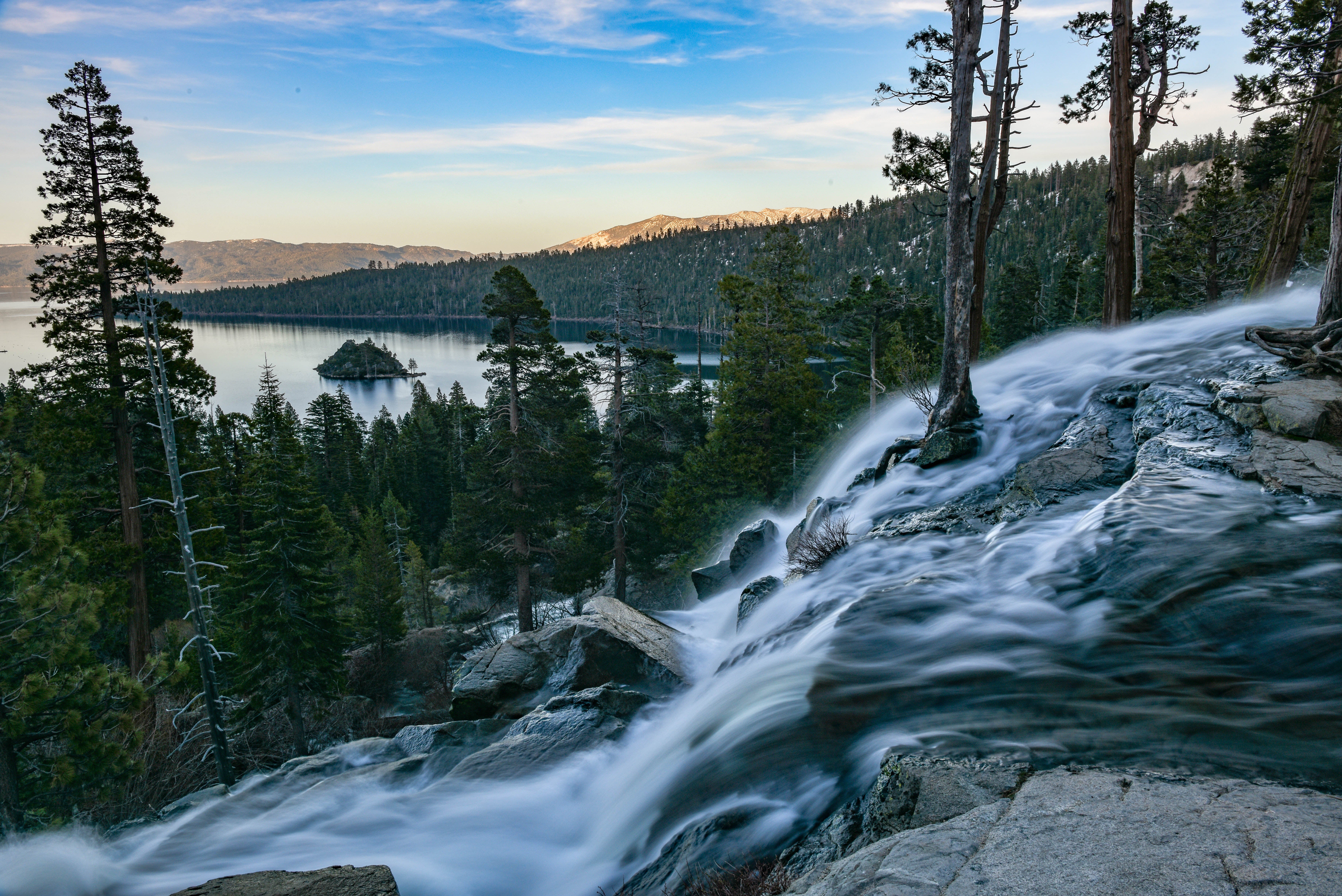 sam-goodgame-438622-unsplash hike Tahoe