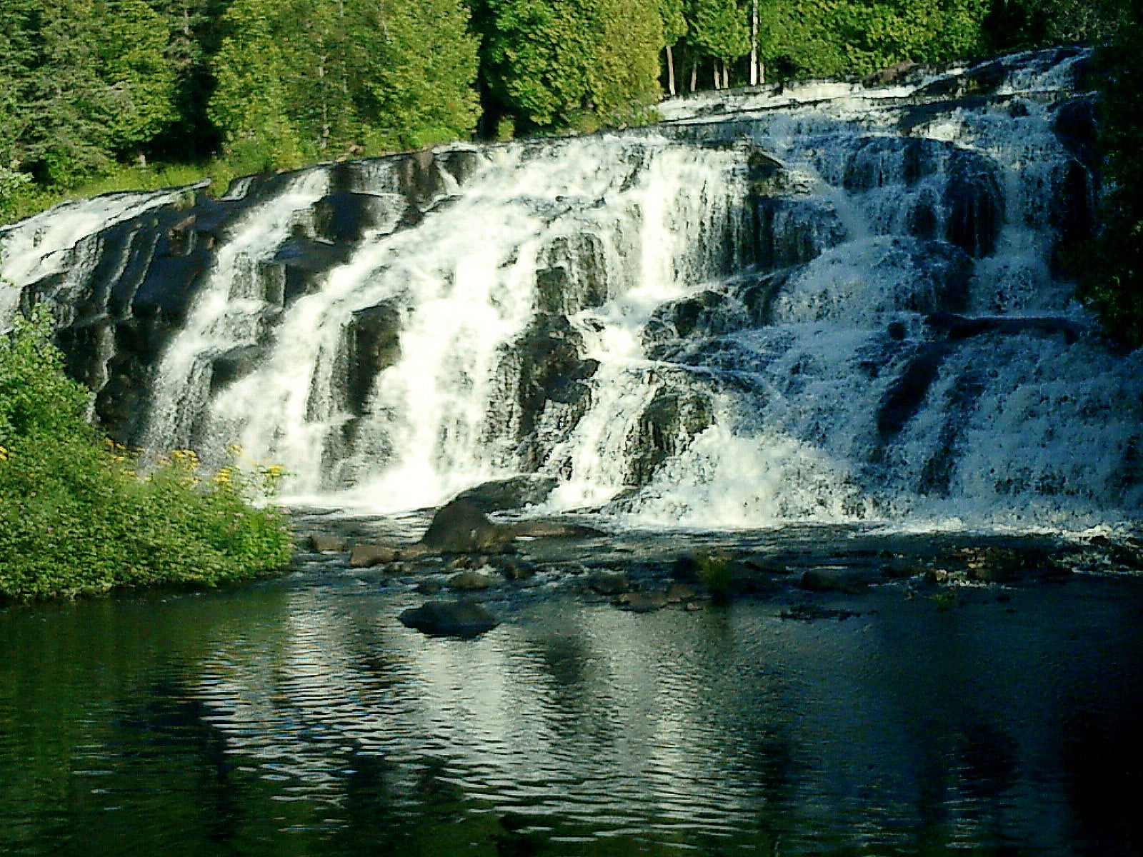 Bond_falls None